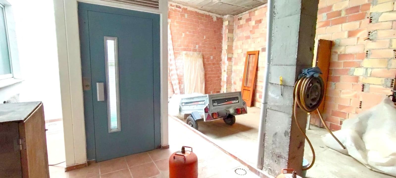 4 bedroom Townhouse for sale in Oliva with garage - € 262,000 (Ref: 9915998)