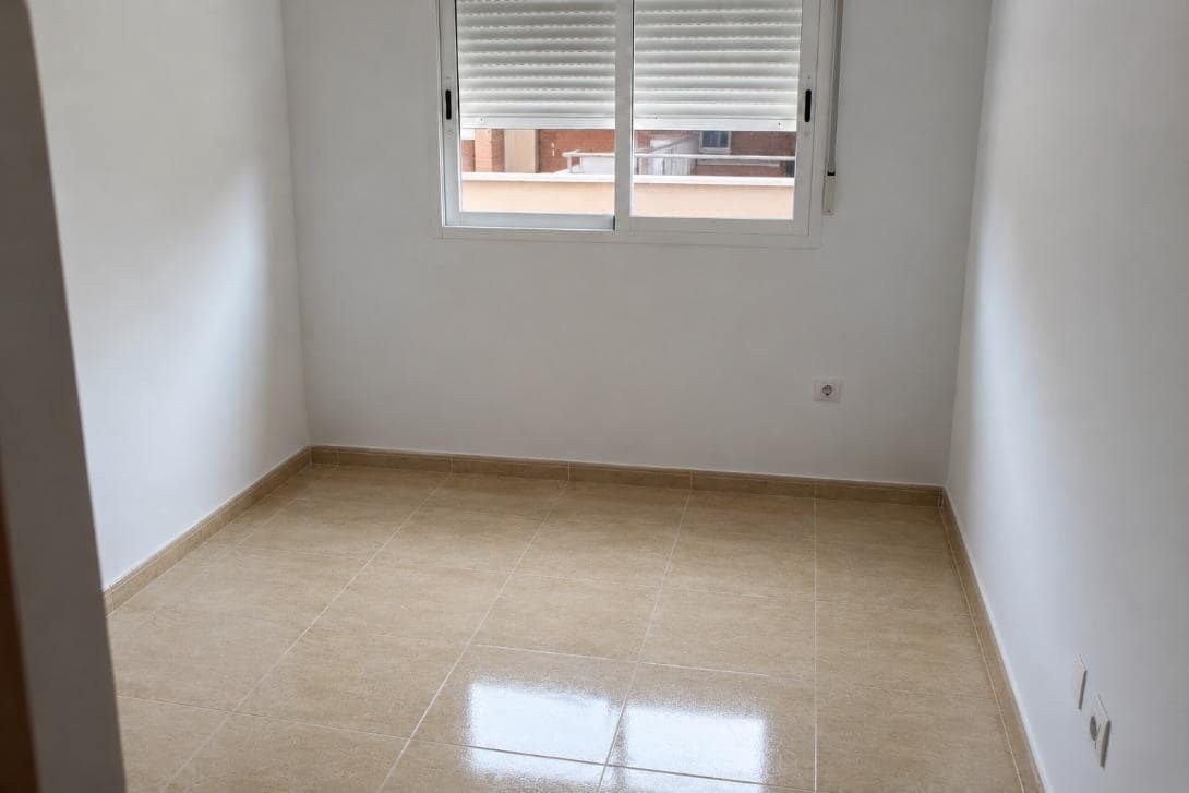 3 bedroom Apartment for rent in Beniarjo - € 900 (Ref: 9952742)