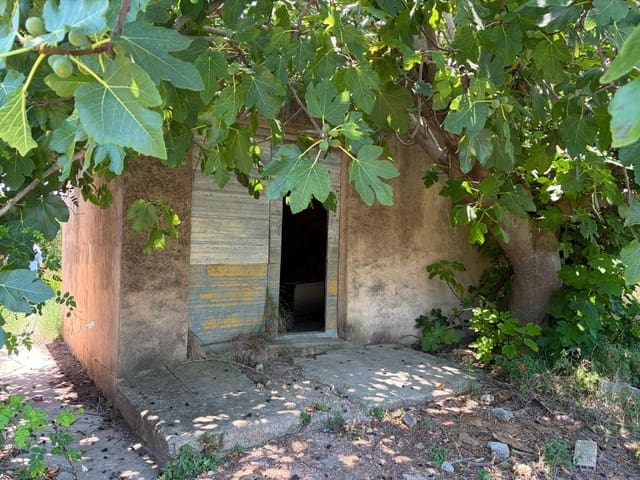 Grunde uden byggetilladelser til salg i Oliva - € 30.000 (Ref: 9965392)
