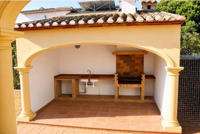 3 soverom Villa til salgs i Devessa - Monte Pego, Dénia med garasje - € 980 000 (Ref: 9975571)
