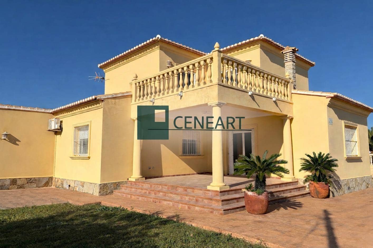 3 bedroom Villa for sale in Denia with garage - € 980,000 (Ref: 9975571)