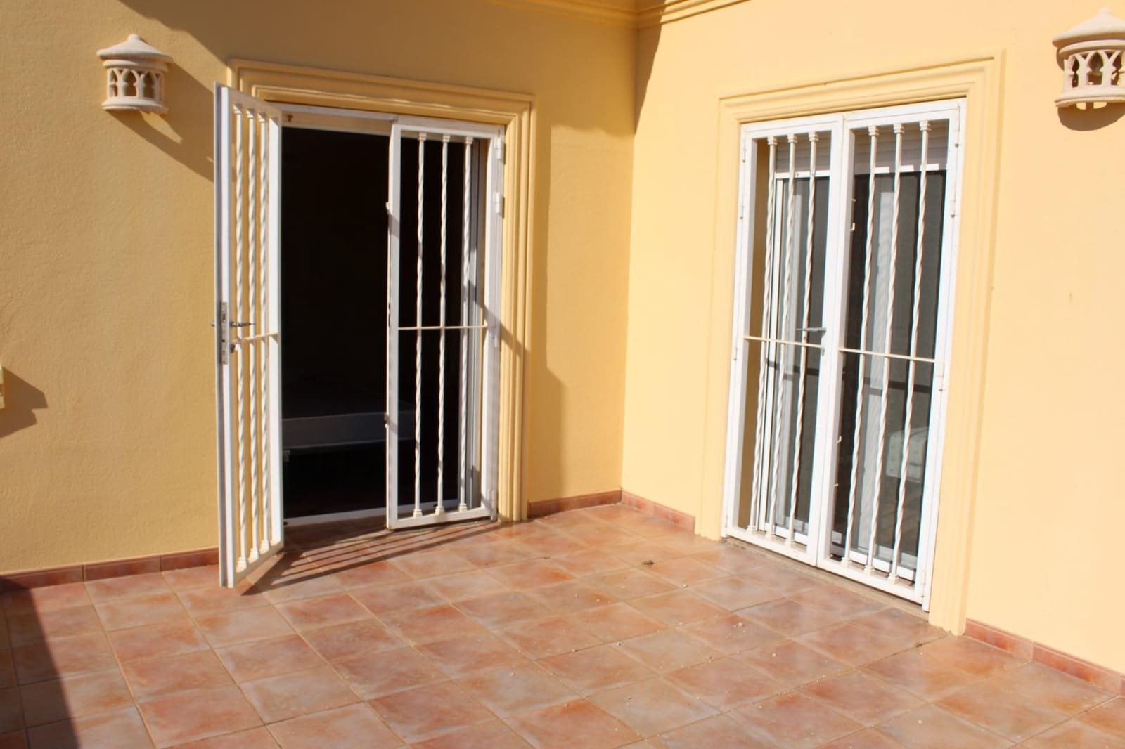 3 bedroom Villa for sale in Denia with garage - € 980,000 (Ref: 9975571)