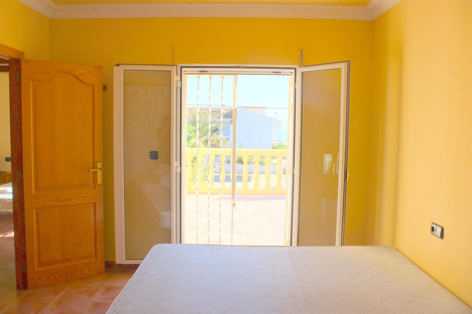 3 bedroom Villa for sale in Denia with garage - € 980,000 (Ref: 9975571)