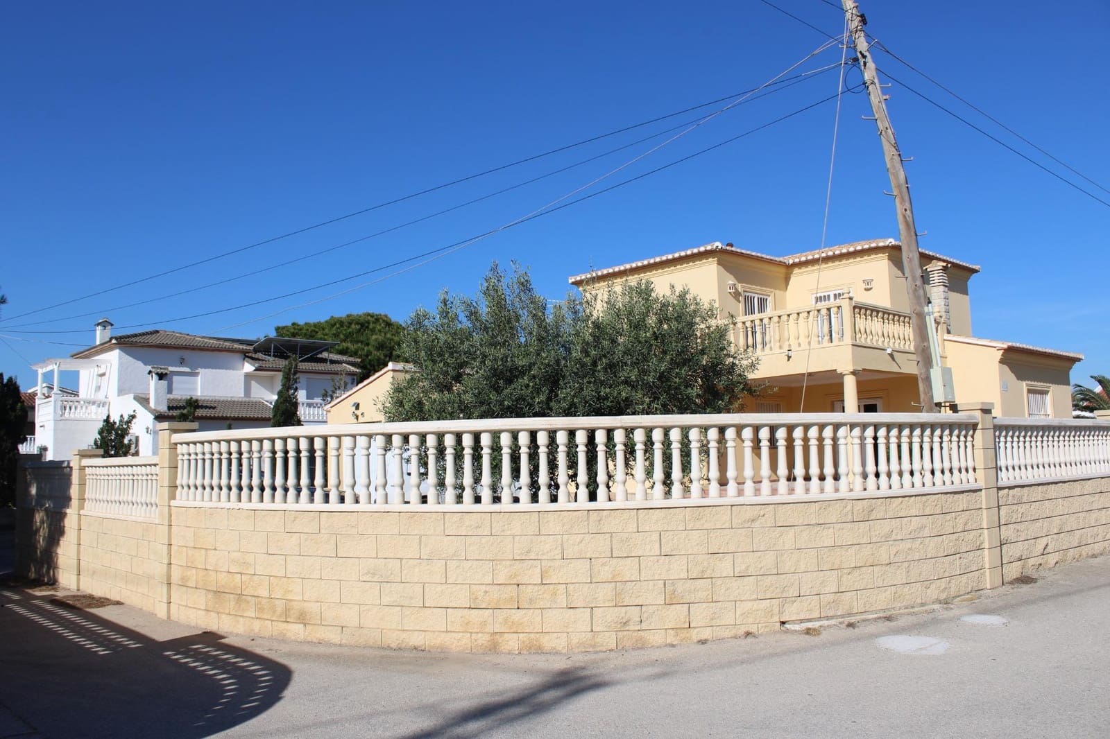3 bedroom Villa for sale in Denia with garage - € 980,000 (Ref: 9975571)