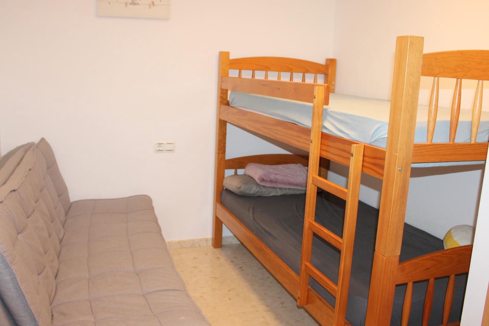 3 sypialnia Mieszkanie na sprzedaż w Oliva - 187 000 € (Ref: 9977435)