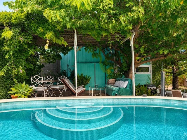 3 soveværelse Finca/Landehus til salg i Oliva med swimmingpool - € 310.000 (Ref: 9994361)
