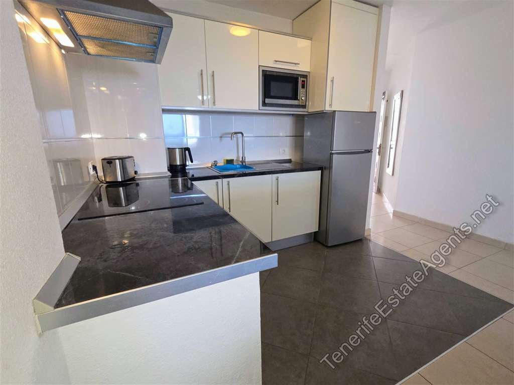 1 Zimmer Apartment zu verkaufen in Los Cristianos mit Pool - 349.950 € (Ref: 10023480)