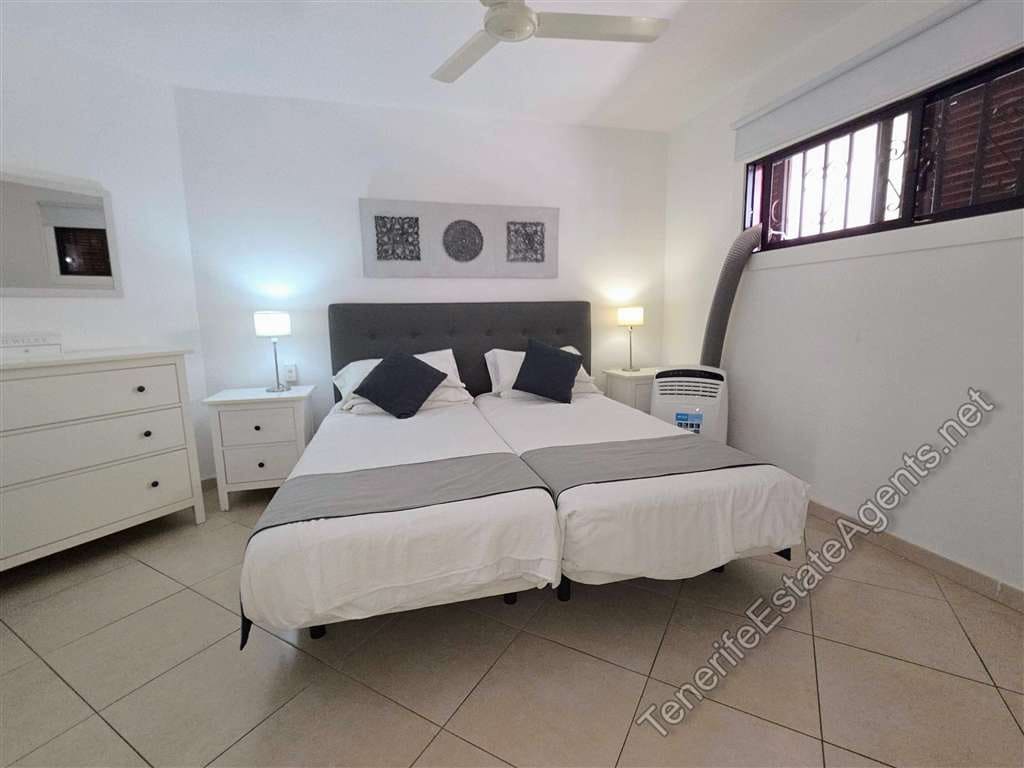 1 Zimmer Apartment zu verkaufen in Los Cristianos mit Pool - 349.950 € (Ref: 10023480)