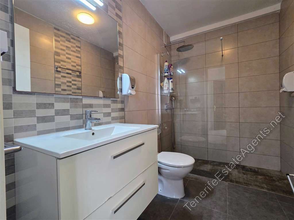 1 Zimmer Apartment zu verkaufen in Los Cristianos mit Pool - 349.950 € (Ref: 10023480)