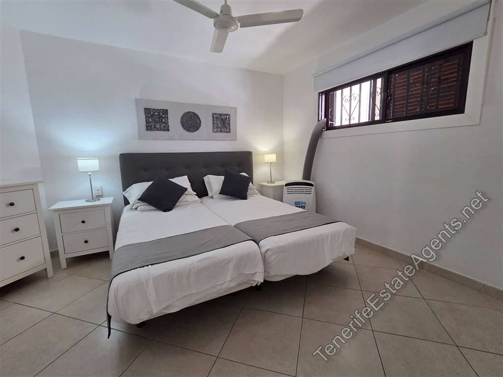 1 Zimmer Apartment zu verkaufen in Los Cristianos mit Pool - 349.950 € (Ref: 10023480)