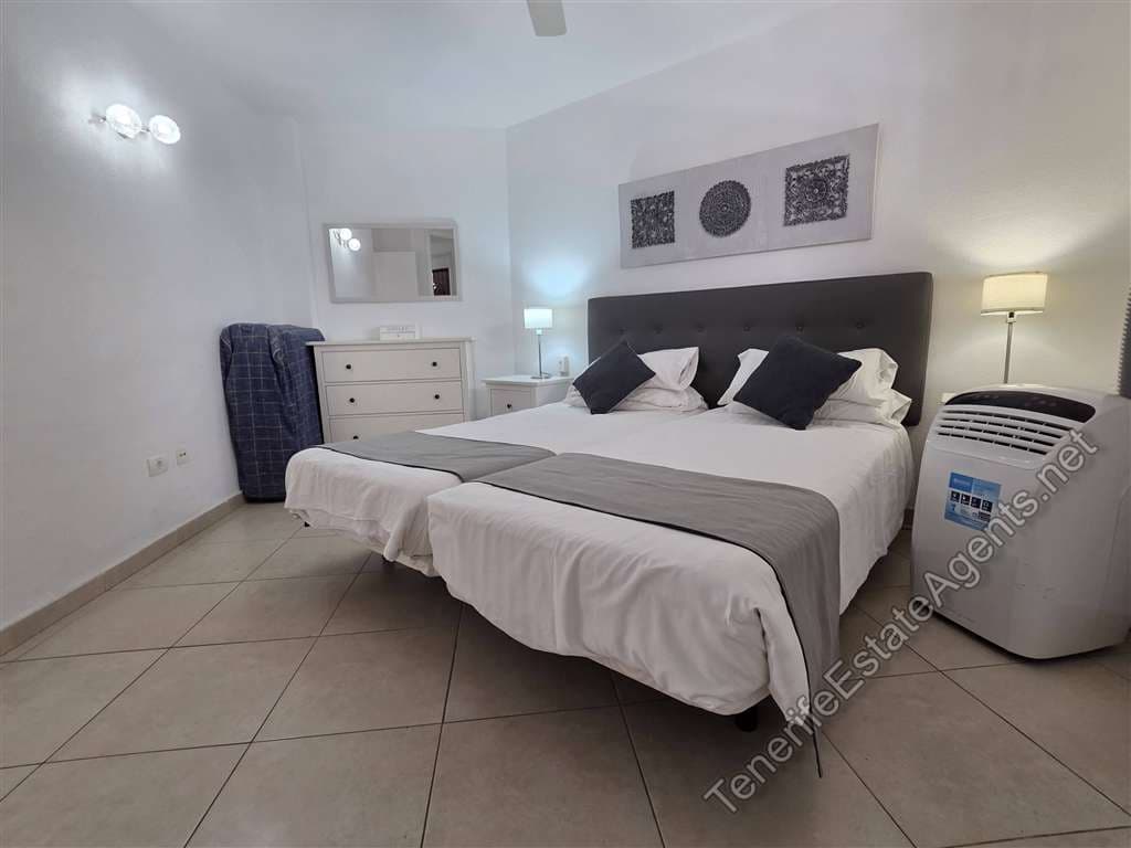 1 Zimmer Apartment zu verkaufen in Los Cristianos mit Pool - 349.950 € (Ref: 10023480)