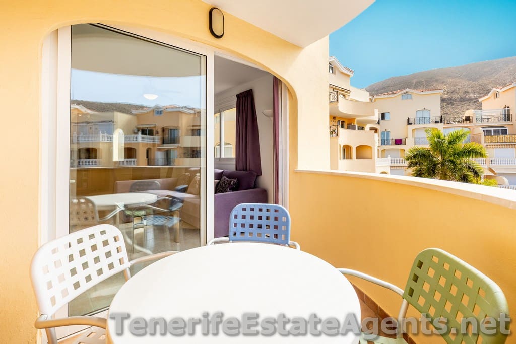 1 quarto Apartamento para venda em Los Cristianos com piscina - 275 000 € (Ref: 10023481)