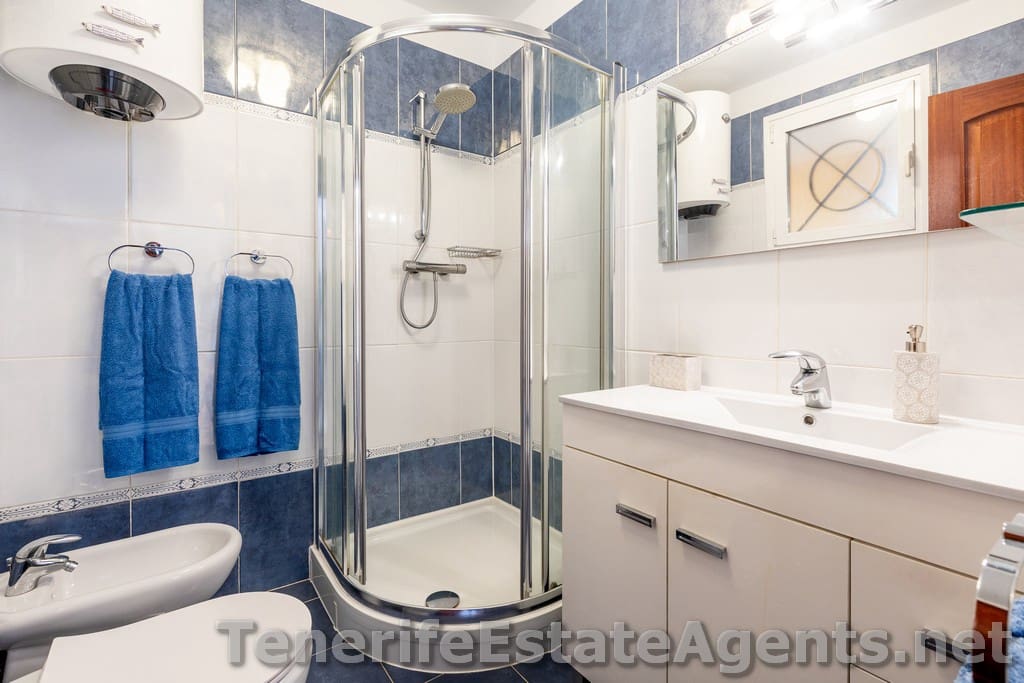 1 quarto Apartamento para venda em Los Cristianos com piscina - 275 000 € (Ref: 10023481)