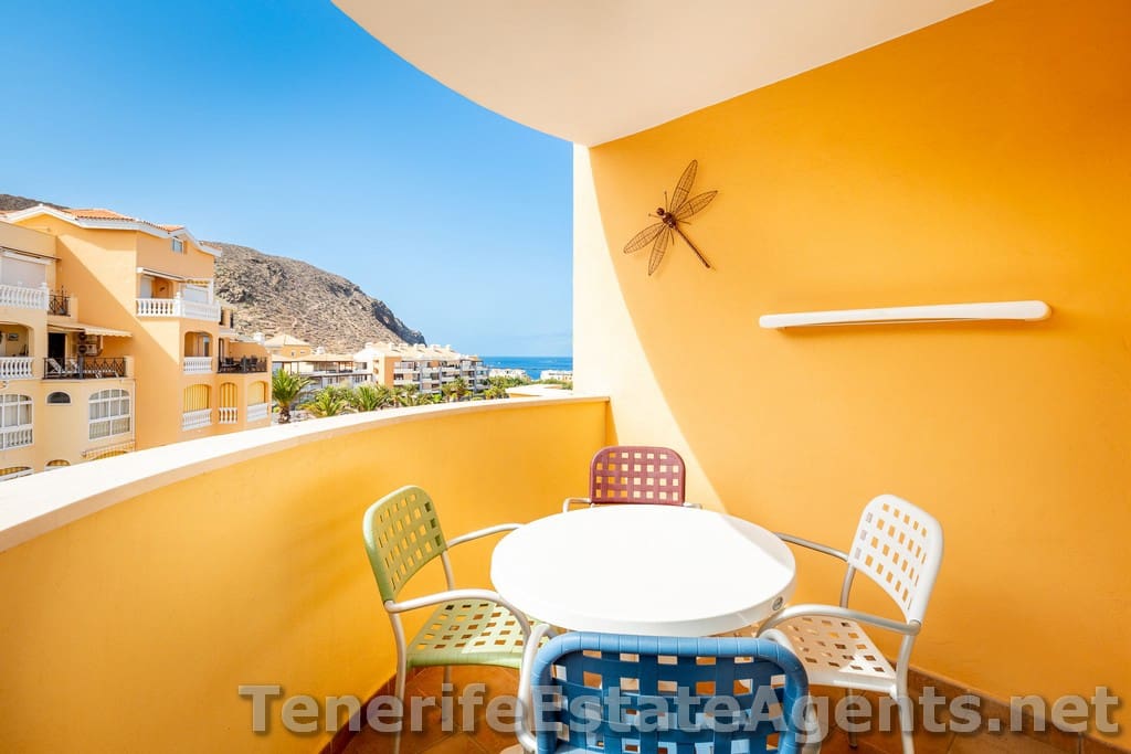 1 quarto Apartamento para venda em Los Cristianos com piscina - 275 000 € (Ref: 10023481)