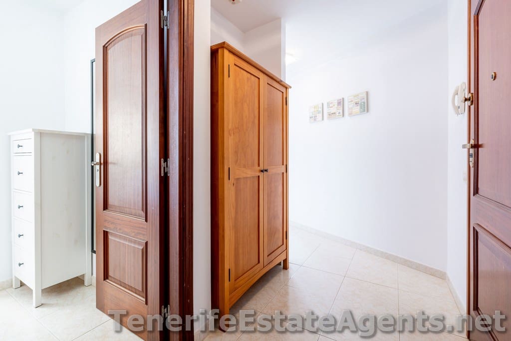 1 quarto Apartamento para venda em Los Cristianos com piscina - 275 000 € (Ref: 10023481)