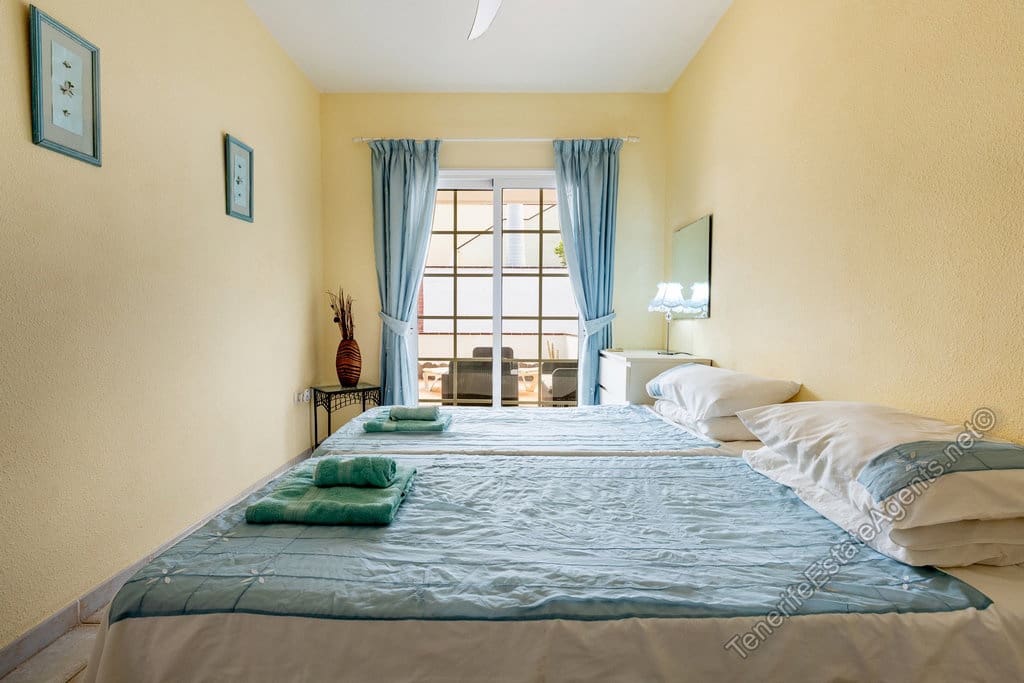 Apartamento de 1 habitación en Los Cristianos en venta con piscina garaje - 269.950 € (Ref: 10100563)