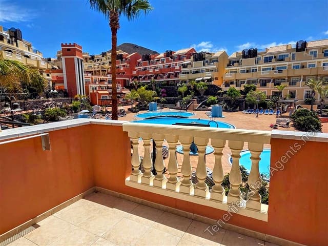 1 chambre Appartement à vendre à Los Cristianos, Arona avec piscine - 249 950 € (Ref: 10100565)