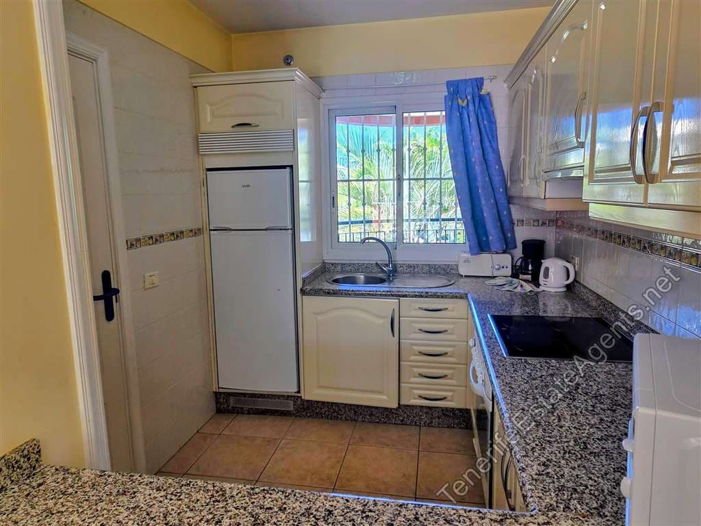 1 quarto Apartamento para venda em Los Cristianos com piscina - 249 950 € (Ref: 10100565)