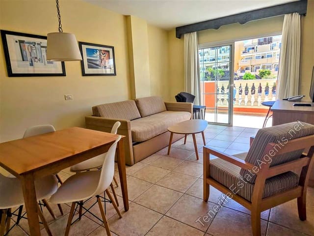 1 chambre Appartement à vendre à Los Cristianos, Arona avec piscine - 249 950 € (Ref: 10100565)
