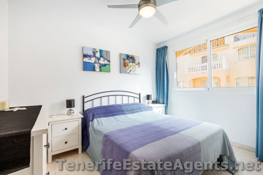 1 quarto Apartamento para venda em Los Cristianos com piscina - 275 000 € (Ref: 10100566)
