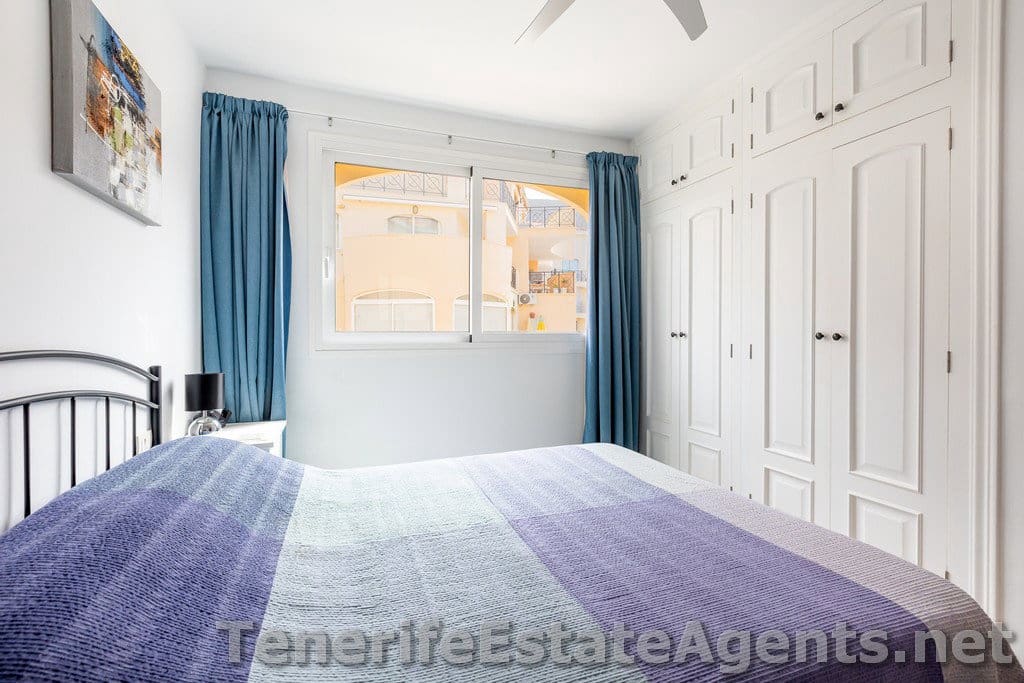 1 quarto Apartamento para venda em Los Cristianos com piscina - 275 000 € (Ref: 10100566)