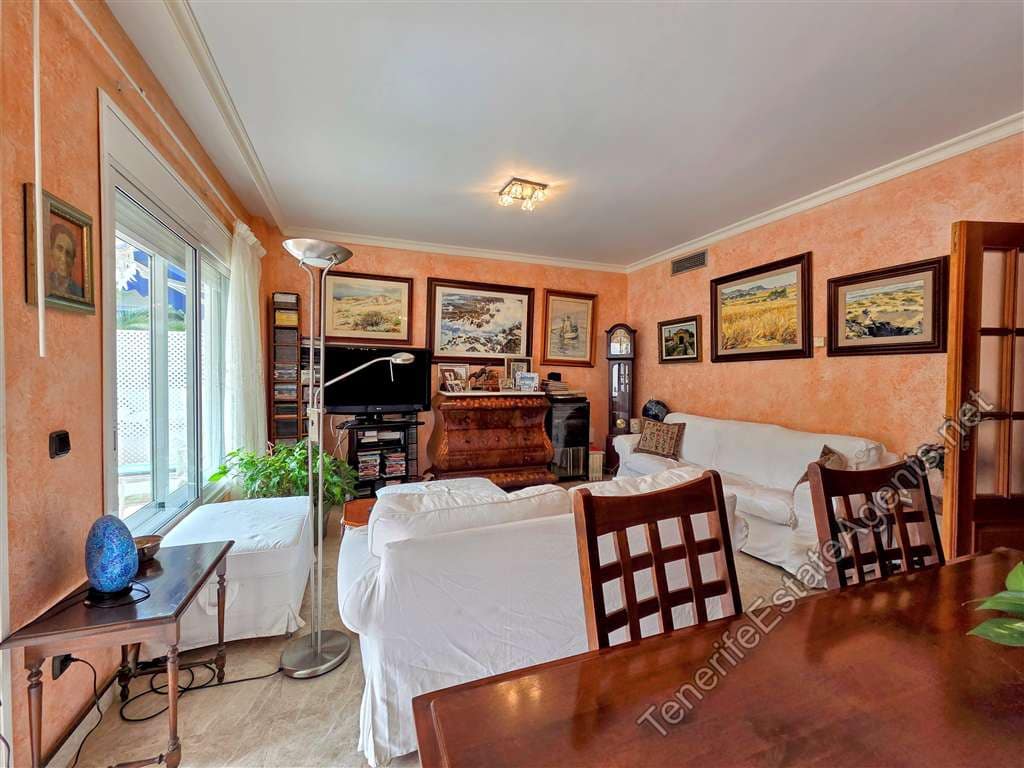 3 sypialnia Apartament na sprzedaż w Los Cristianos z basenem garażem - 599 000 € (Ref: 10100567)