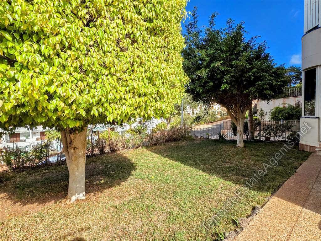 3 sypialnia Apartament na sprzedaż w Los Cristianos z basenem garażem - 599 000 € (Ref: 10100567)