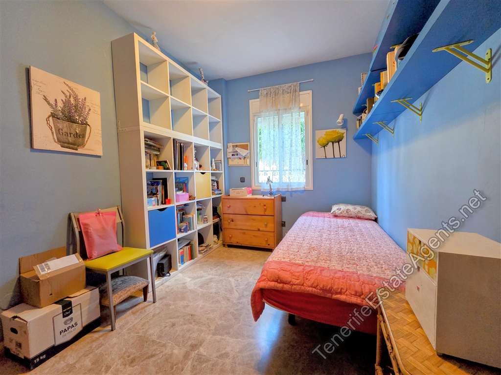 3 sypialnia Apartament na sprzedaż w Los Cristianos z basenem garażem - 599 000 € (Ref: 10100567)