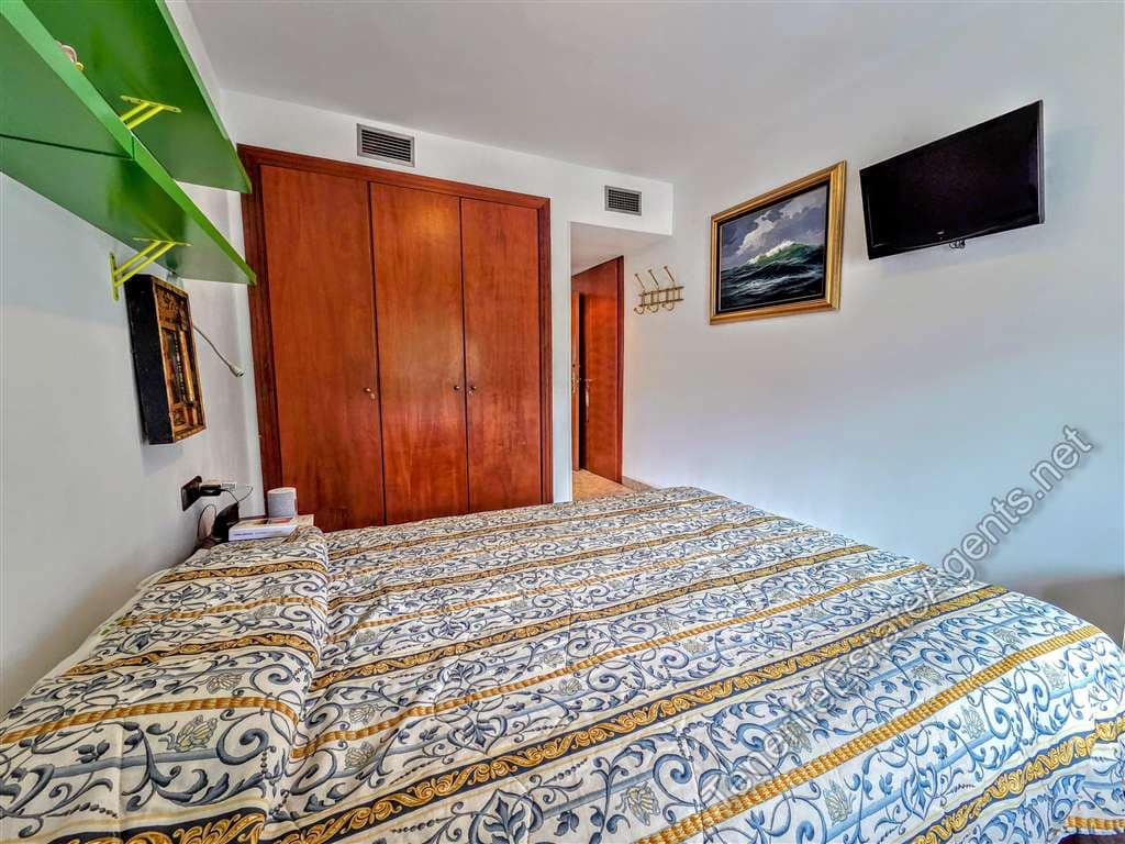 3 sypialnia Apartament na sprzedaż w Los Cristianos z basenem garażem - 599 000 € (Ref: 10100567)