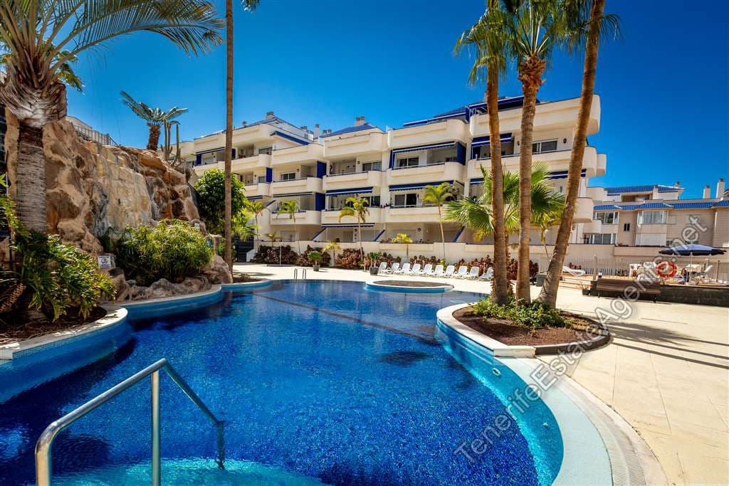 3 sypialnia Apartament na sprzedaż w Los Cristianos z basenem garażem - 599 000 € (Ref: 10100567)