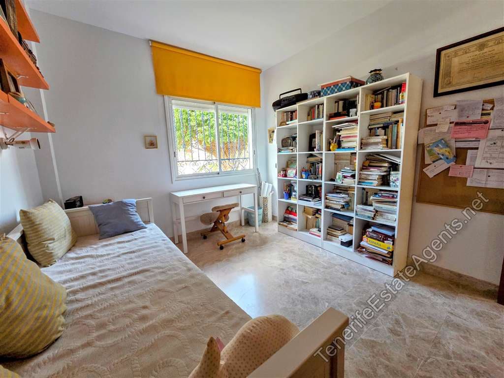 3 sypialnia Apartament na sprzedaż w Los Cristianos z basenem garażem - 599 000 € (Ref: 10100567)