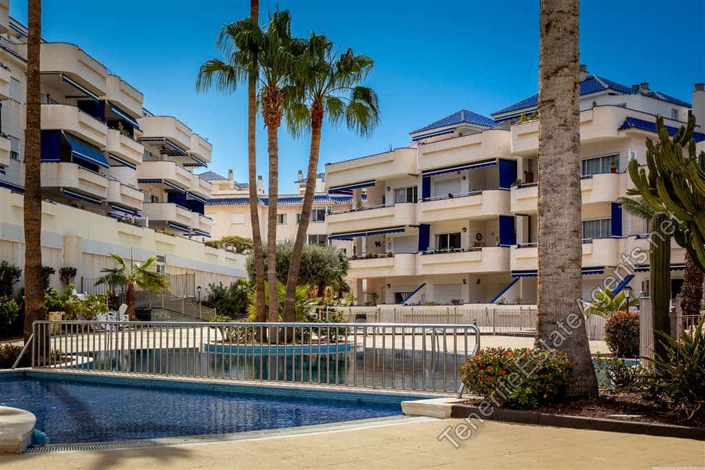 3 sypialnia Apartament na sprzedaż w Los Cristianos z basenem garażem - 599 000 € (Ref: 10100567)