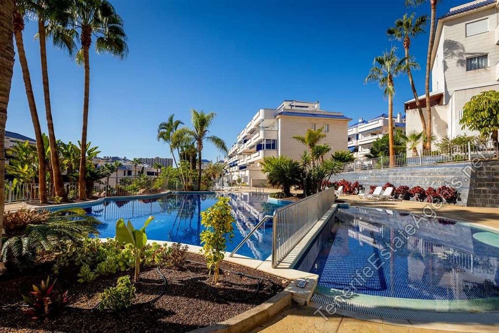 3 sypialnia Apartament na sprzedaż w Los Cristianos z basenem garażem - 599 000 € (Ref: 10100567)