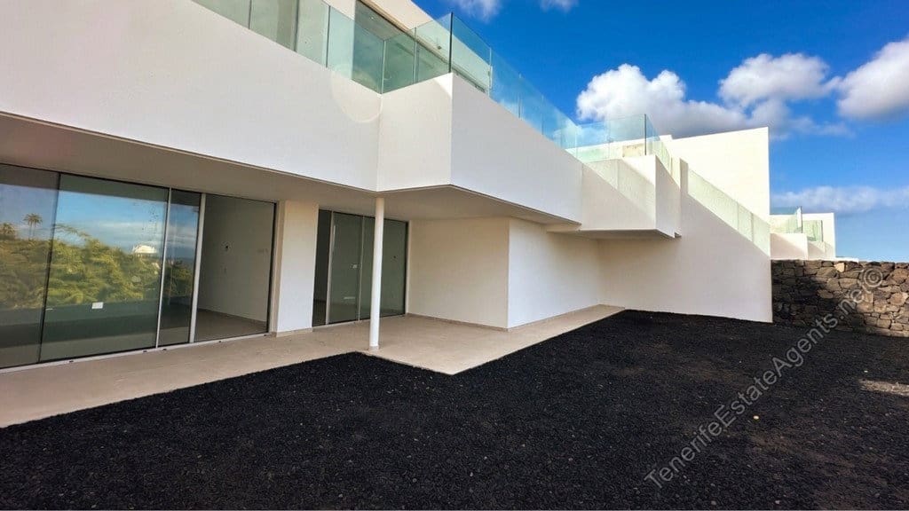 4 makuuhuone Huvila myytävänä paikassa Adeje mukana uima-altaan - 2 300 000 € (Ref: 10100568)