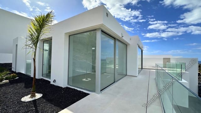4 makuuhuone Huvila myytävänä paikassa Adeje mukana uima-altaan - 2 300 000 € (Ref: 10100568)