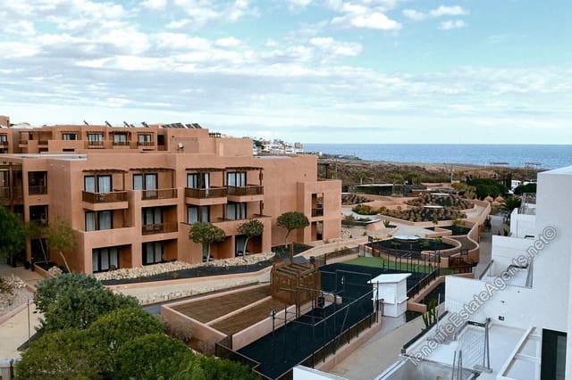 3 sypialnia Dom na sprzedaż w Golf del Sur, San Miguel de Abona z basenem garażem - 1 200 000 € (Ref: 10100570)