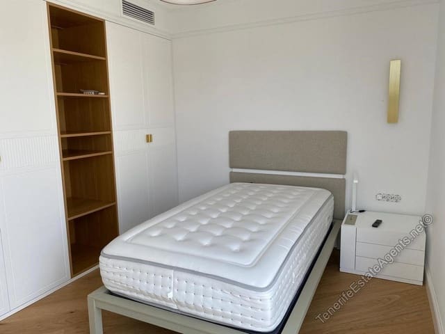 3 sypialnia Dom na sprzedaż w Golf del Sur, San Miguel de Abona z basenem garażem - 1 200 000 € (Ref: 10100570)