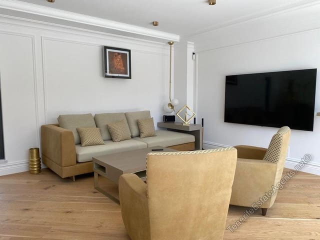 3 sypialnia Dom na sprzedaż w Golf del Sur, San Miguel de Abona z basenem garażem - 1 200 000 € (Ref: 10100570)
