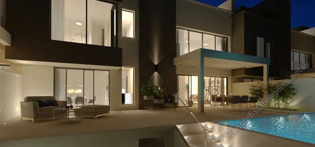 3 sypialnia Dom na sprzedaż w Golf del Sur z basenem garażem - 1 200 000 € (Ref: 10100570)