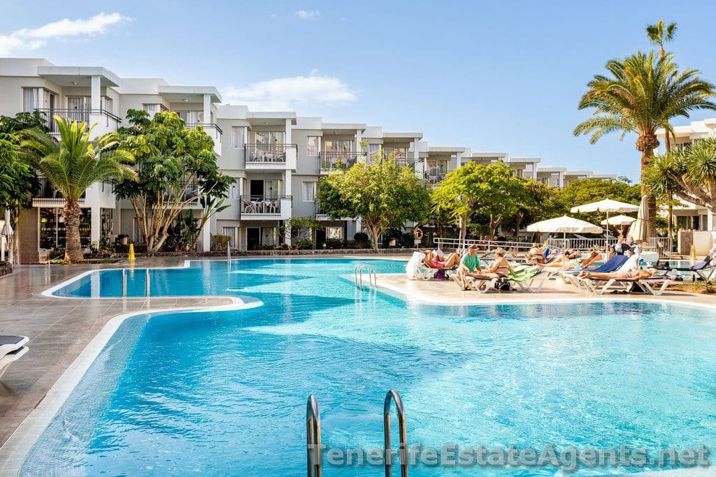 1 quarto Apartamento para venda em Los Cristianos com piscina - 289 950 € (Ref: 10100574)