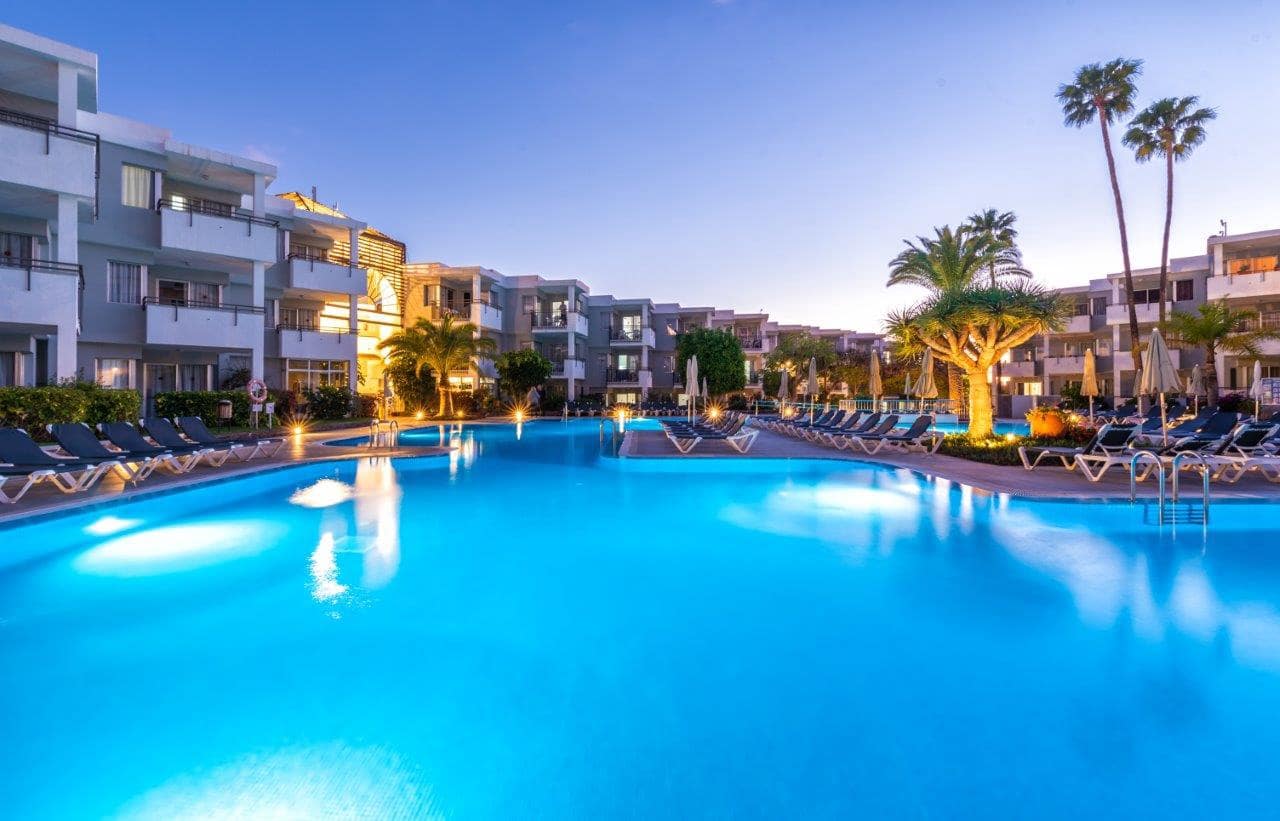 1 quarto Apartamento para venda em Los Cristianos com piscina - 289 950 € (Ref: 10100574)