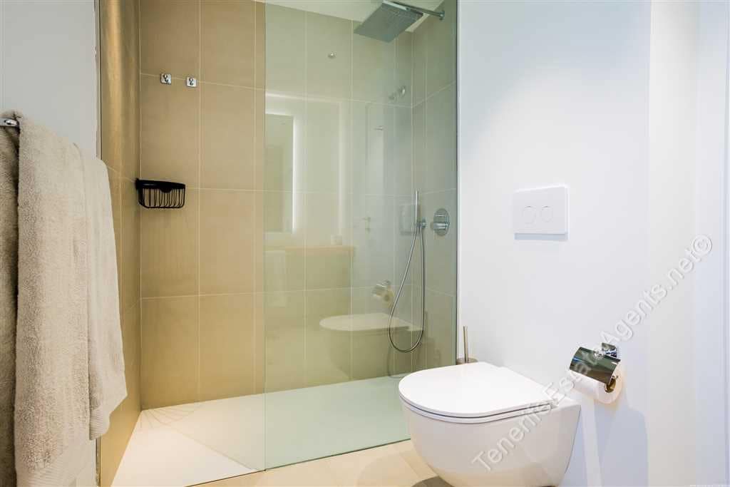 3 bedroom Villa for sale in Playa San Juan with pool garage - € 1,830,000 (Ref: 10100575)