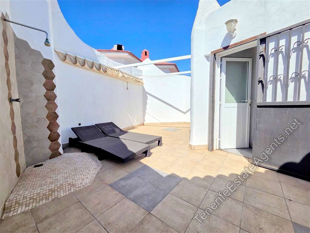 2 soveværelse Lejlighed til salg i Playa de las Americas med swimmingpool - € 299.950 (Ref: 10100577)