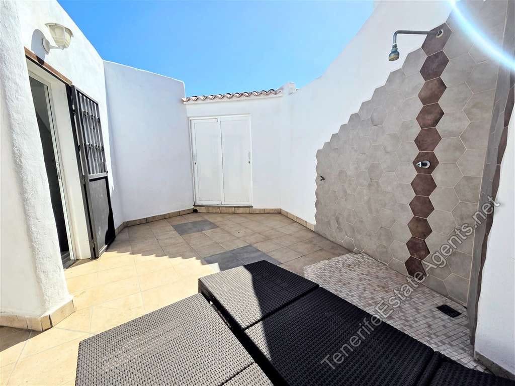 2 soveværelse Lejlighed til salg i Playa de las Americas med swimmingpool - € 299.950 (Ref: 10100577)
