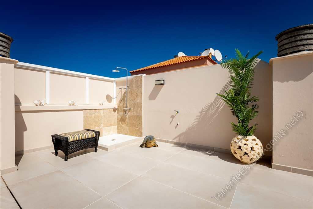 4 sypialnia Apartament na sprzedaż w Los Cristianos z basenem garażem - 950 000 € (Ref: 10100579)