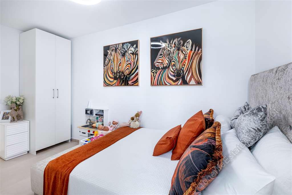 4 sypialnia Apartament na sprzedaż w Los Cristianos z basenem garażem - 950 000 € (Ref: 10100579)