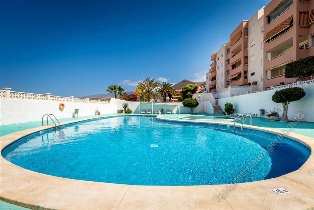 4 sypialnia Apartament na sprzedaż w Los Cristianos z basenem garażem - 950 000 € (Ref: 10100579)