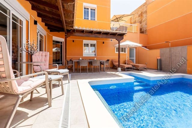 4 Zimmer Villa zu verkaufen in Los Cristianos, Arona mit Pool Garage - 749.950 € (Ref: 10139729)