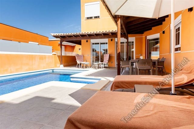 4 Zimmer Villa zu verkaufen in Los Cristianos, Arona mit Pool Garage - 749.950 € (Ref: 10139729)