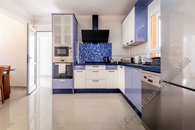 4 Zimmer Villa zu verkaufen in Los Cristianos, Arona mit Pool Garage - 749.950 € (Ref: 10139729)